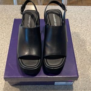 Steven Madden Platforms / Crest